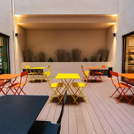 Easyhotel Valencia Ciutat Vella-2